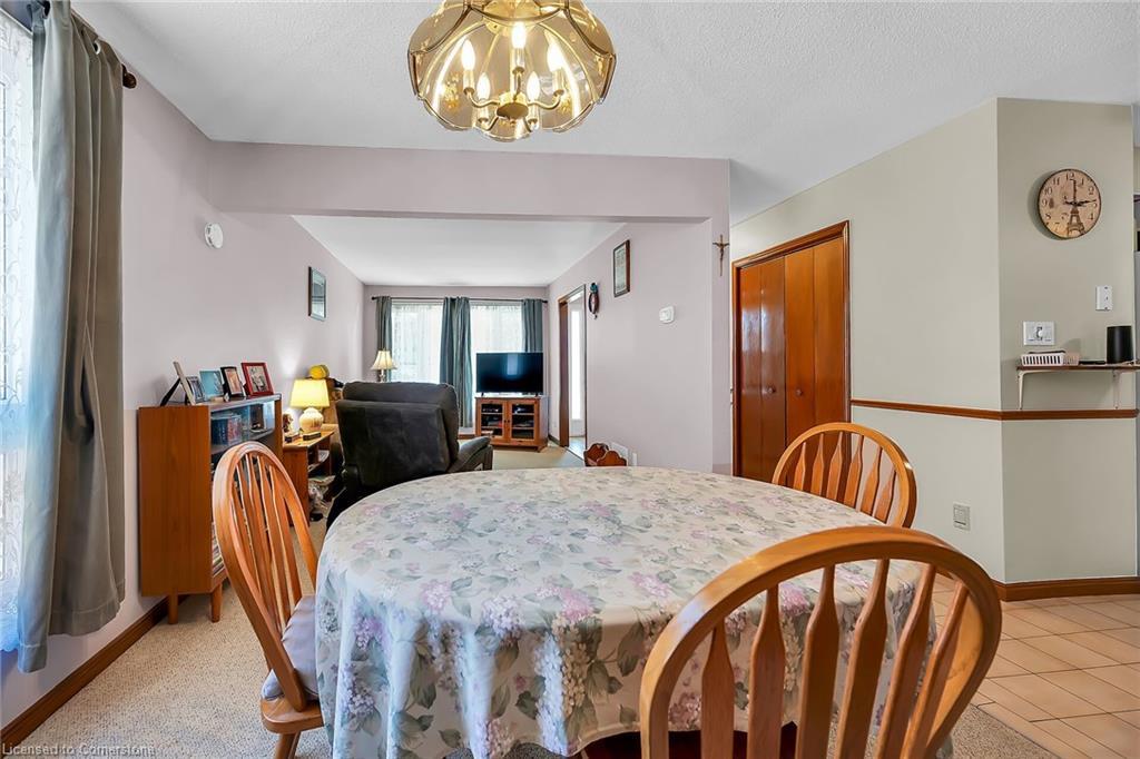 43 Everest Street, Hamilton, ON - Indoor Photo Showing Dining Room