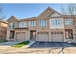 13-1489 Heritage Way Oakville, ON L6M 4M6