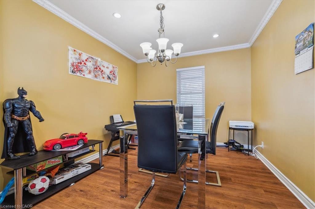 1122 Cannon Street E, Hamilton, ON - Indoor