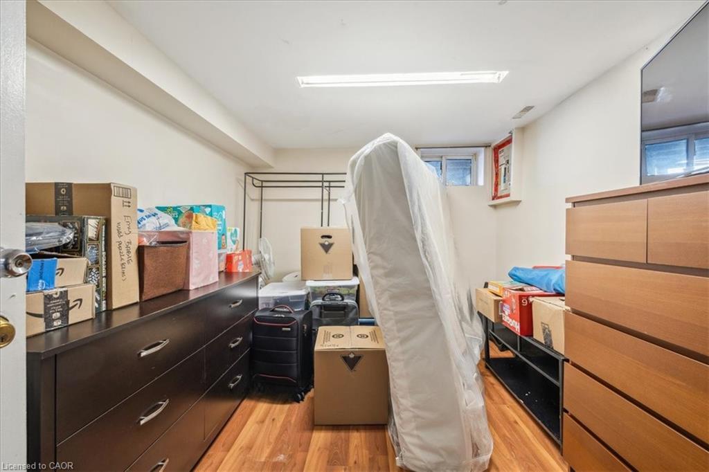 1122 Cannon Street E, Hamilton, ON - Indoor