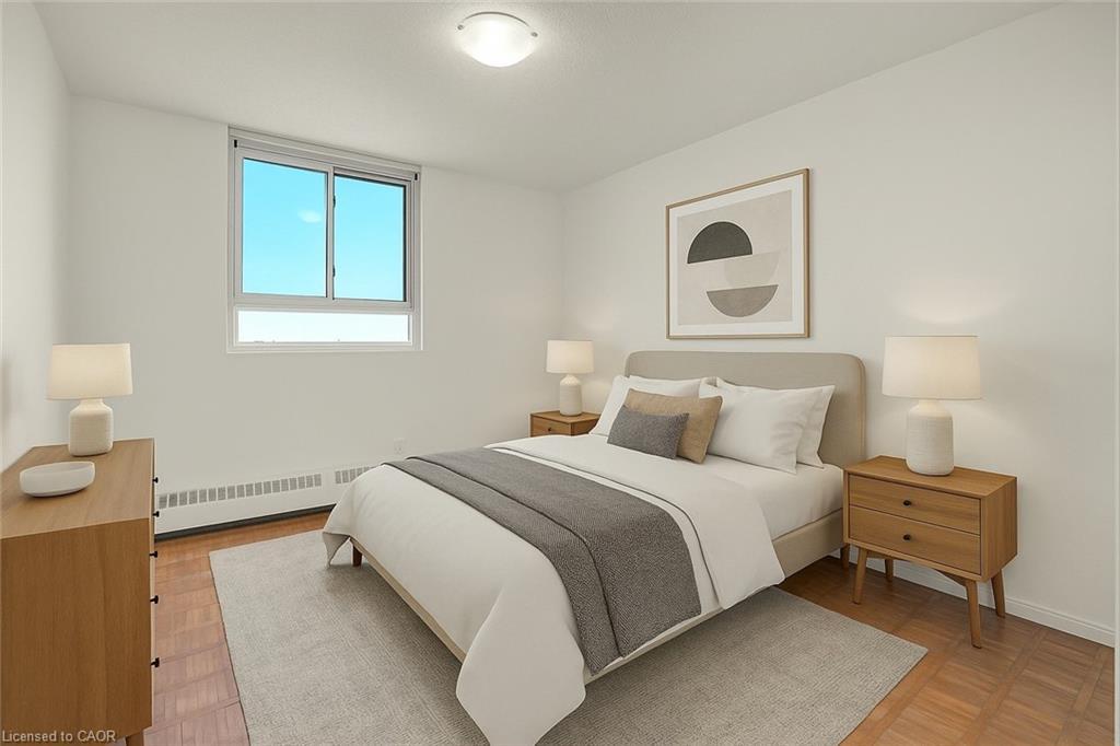 809-225 Harvard Place, Waterloo, ON - Indoor Photo Showing Bedroom