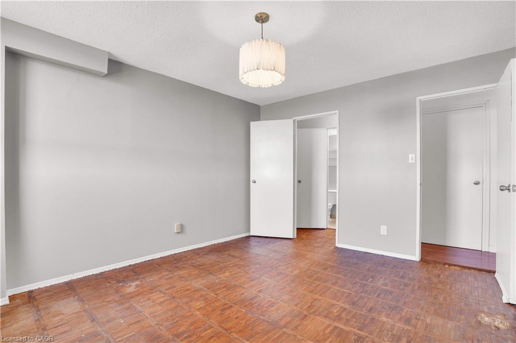 809-225 Harvard Place, Waterloo, ON - Indoor Photo Showing Other Room