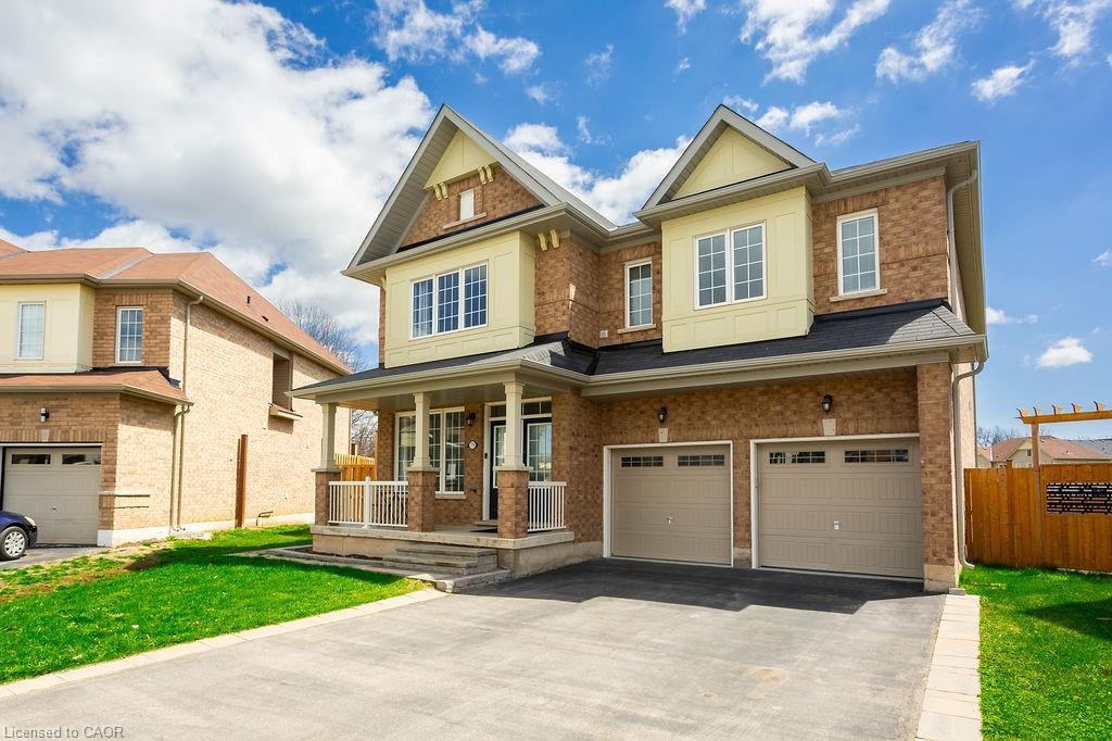 7776 Tupelo Crescent, Niagara Falls, ON - Outdoor With Deck Patio Veranda With Facade