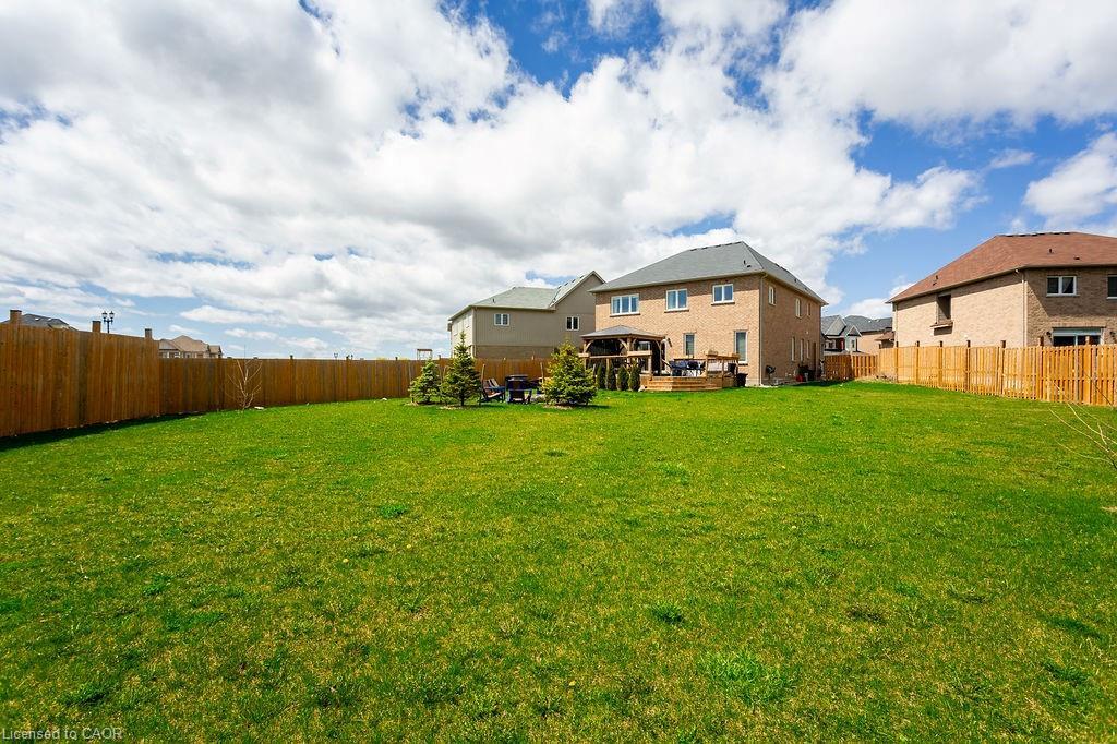 7776 Tupelo Crescent, Niagara Falls, ON - Outdoor With Backyard