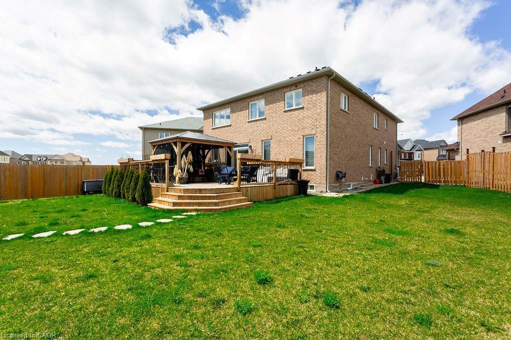 7776 Tupelo Crescent, Niagara Falls, ON - Outdoor With Deck Patio Veranda With Backyard With Exterior