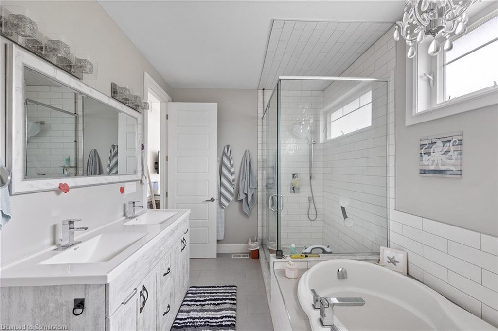 5 Fracas Court, Kingsville, ON - Indoor Photo Showing Bathroom