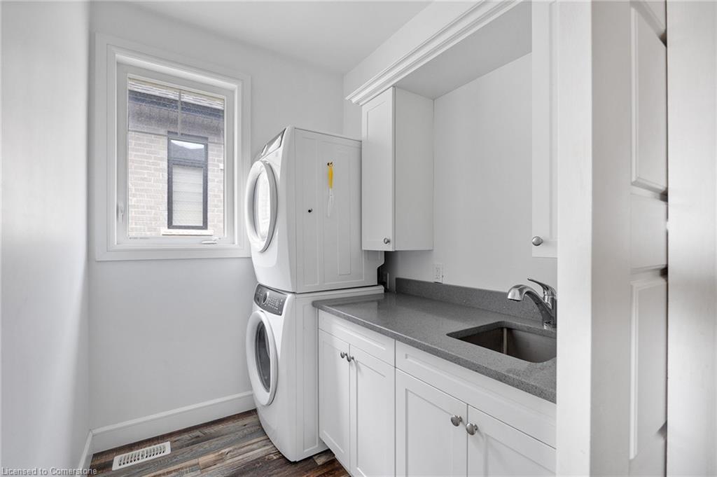 5 Fracas Court, Kingsville, ON - Indoor Photo Showing Laundry Room