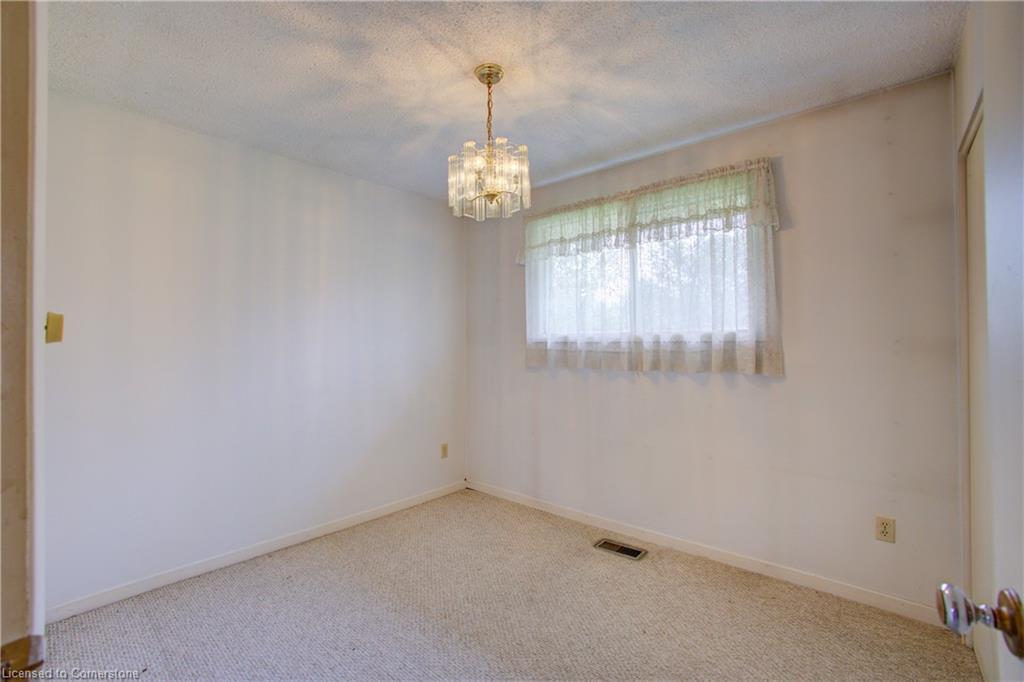 271 Forest Glen Crescent, Mount Forest, ON - Indoor Photo Showing Other Room