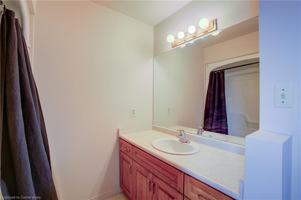 271 Forest Glen Crescent, Mount Forest, ON - Indoor Photo Showing Bathroom