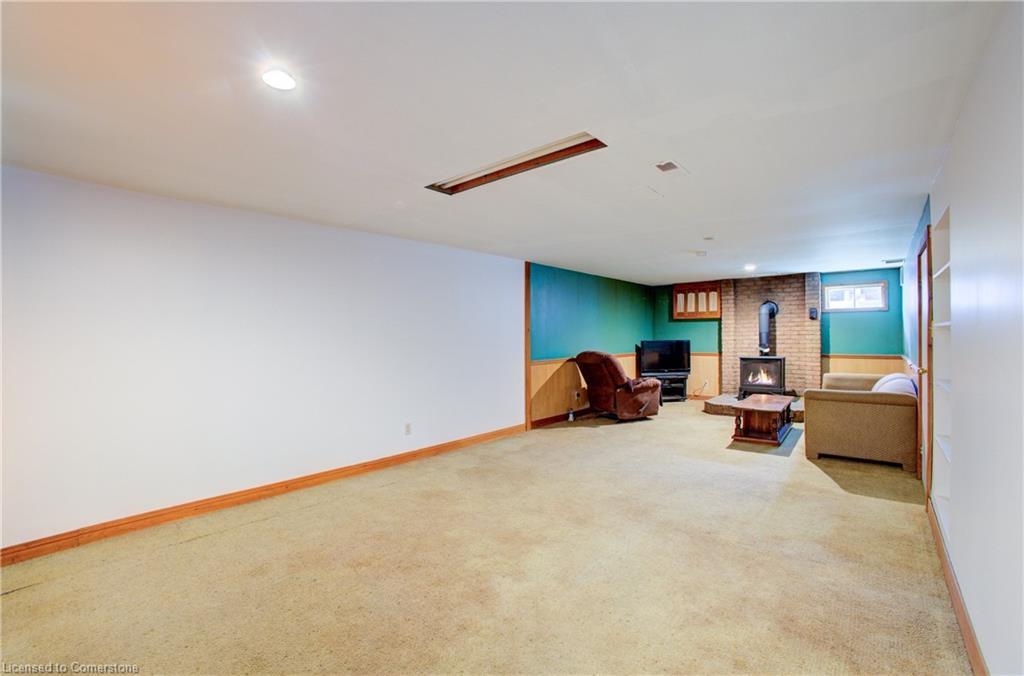 271 Forest Glen Crescent, Mount Forest, ON - Indoor Photo Showing Other Room