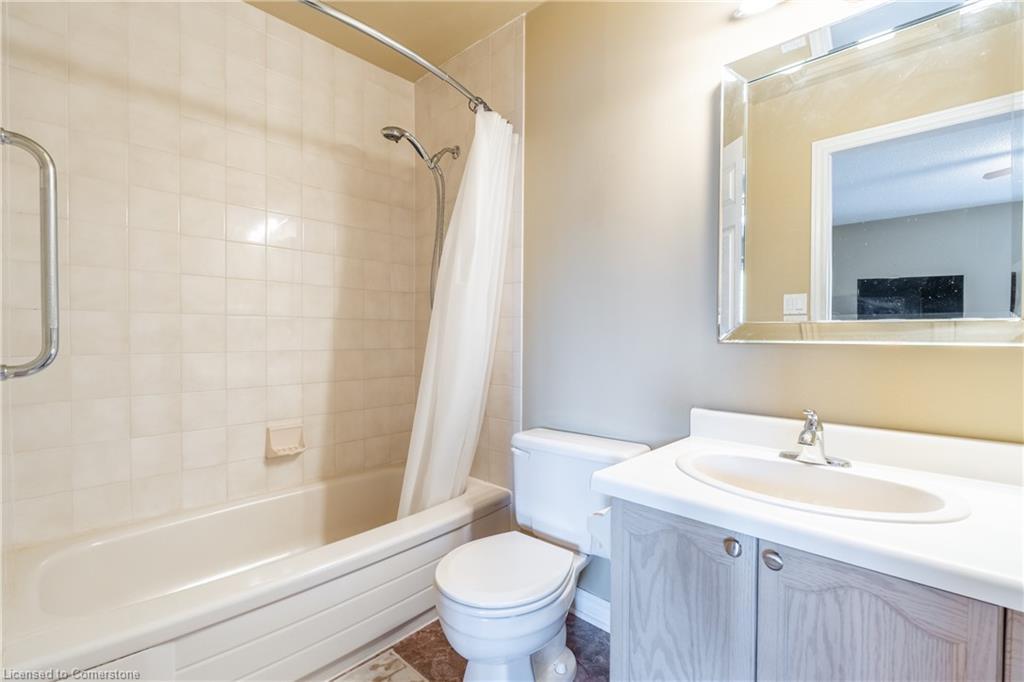 53 Myrtle Avenue, St. Catharines, ON - Indoor Photo Showing Bathroom