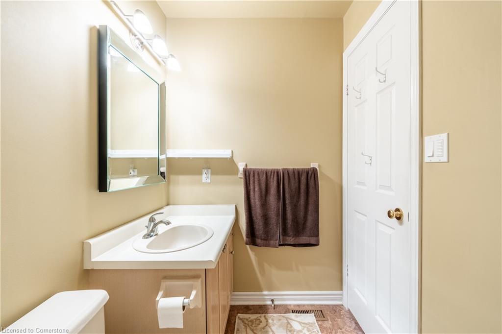 53 Myrtle Avenue, St. Catharines, ON - Indoor Photo Showing Bathroom