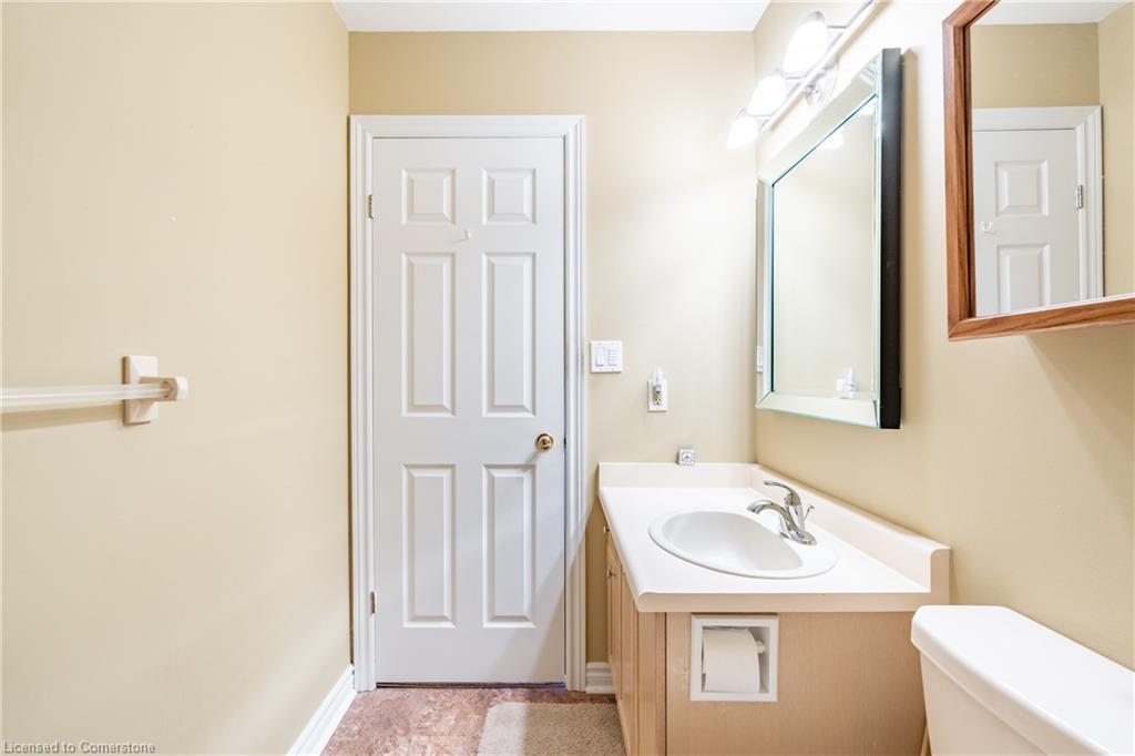 53 Myrtle Avenue, St. Catharines, ON - Indoor Photo Showing Bathroom