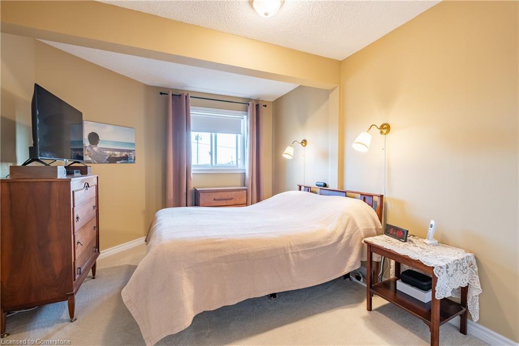 53 Myrtle Avenue, St. Catharines, ON - Indoor Photo Showing Bedroom