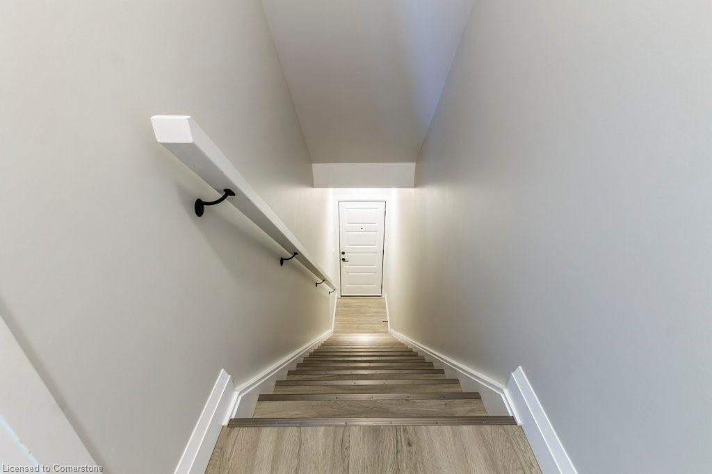 905-361 Quarter Town Line, Tillsonburg, ON - Indoor Photo Showing Other Room