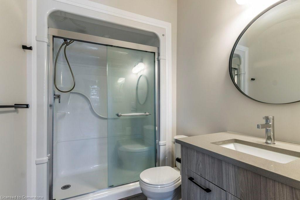 905-361 Quarter Town Line, Tillsonburg, ON - Indoor Photo Showing Bathroom