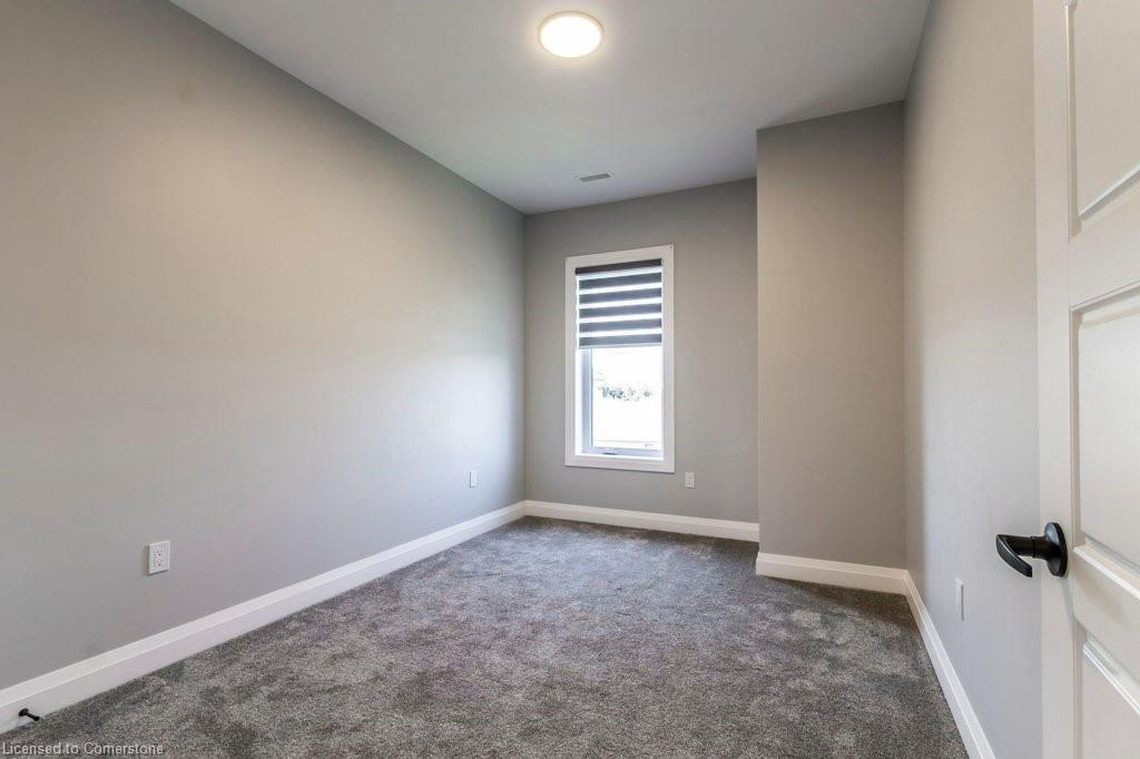 905-361 Quarter Town Line, Tillsonburg, ON - Indoor Photo Showing Other Room