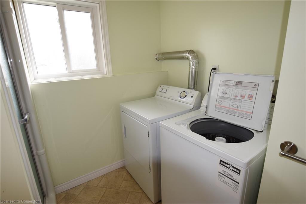 75 Pine Street S, Thorold, ON - Indoor Photo Showing Laundry Room
