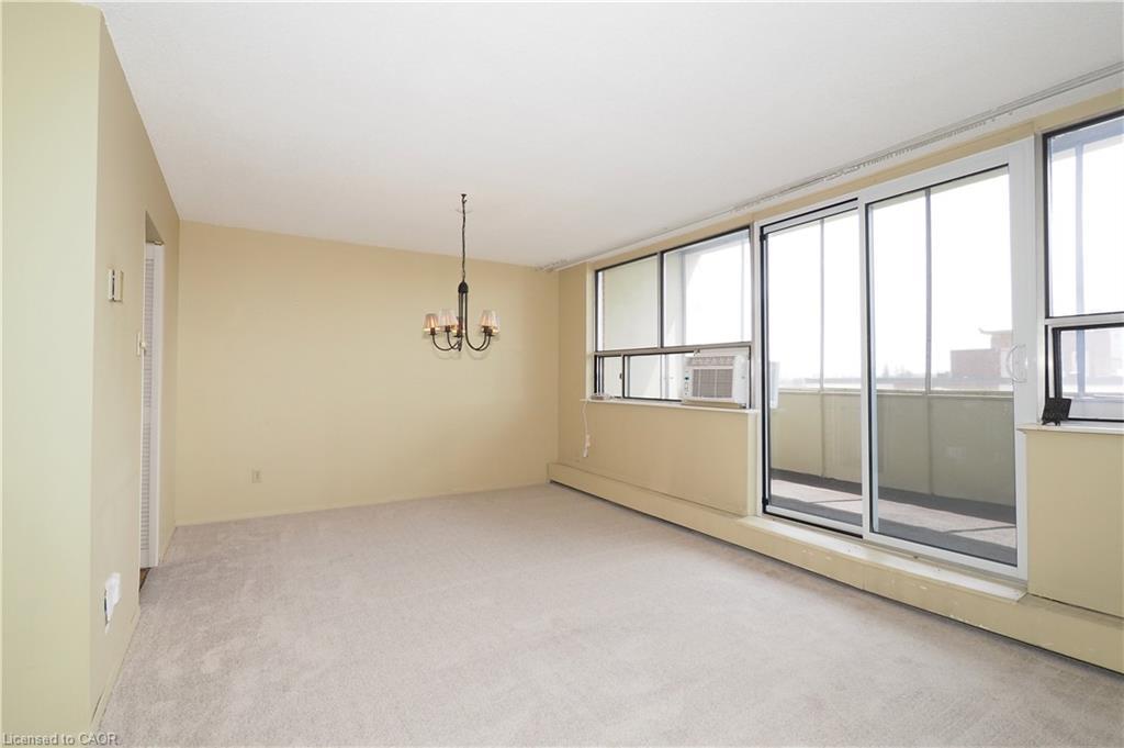 902-65 Westmount Road N, Waterloo, ON - With Balcony With Exterior