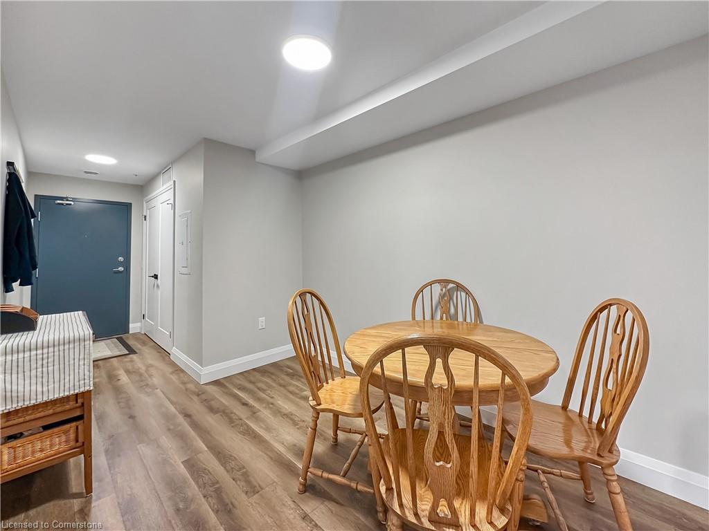 409-64 Main St N, Hagersville, ON - Indoor Photo Showing Dining Room