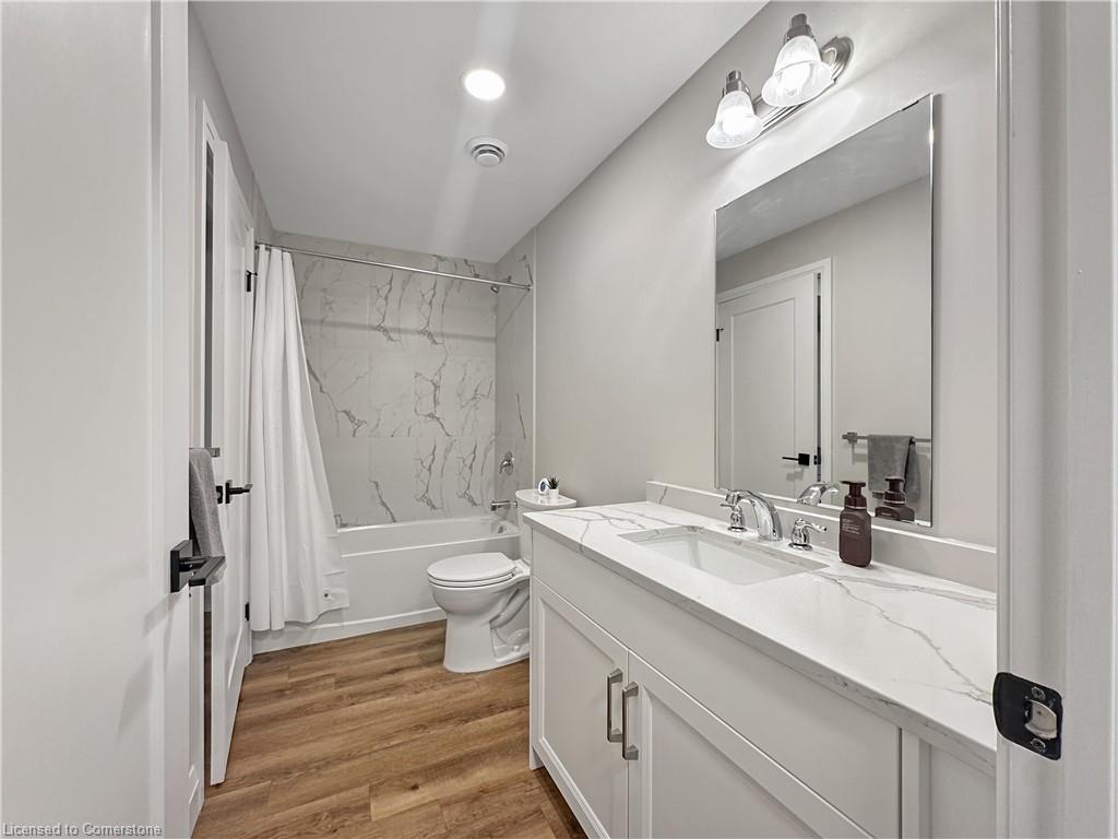 409-64 Main St N, Hagersville, ON - Indoor Photo Showing Bathroom