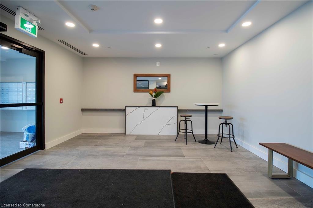 409-64 Main St N, Hagersville, ON - Indoor Photo Showing Other Room