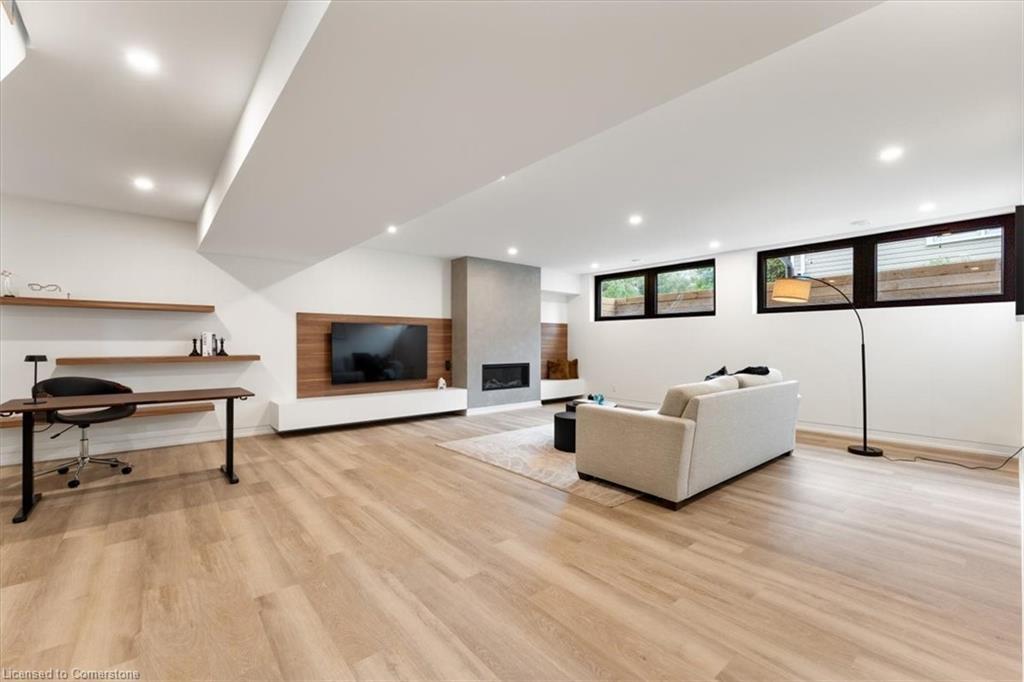 3207 Vivian Line 37, Stratford, ON - Indoor