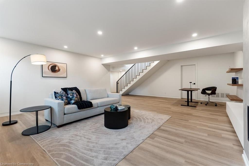 3207 Vivian Line 37, Stratford, ON - Indoor