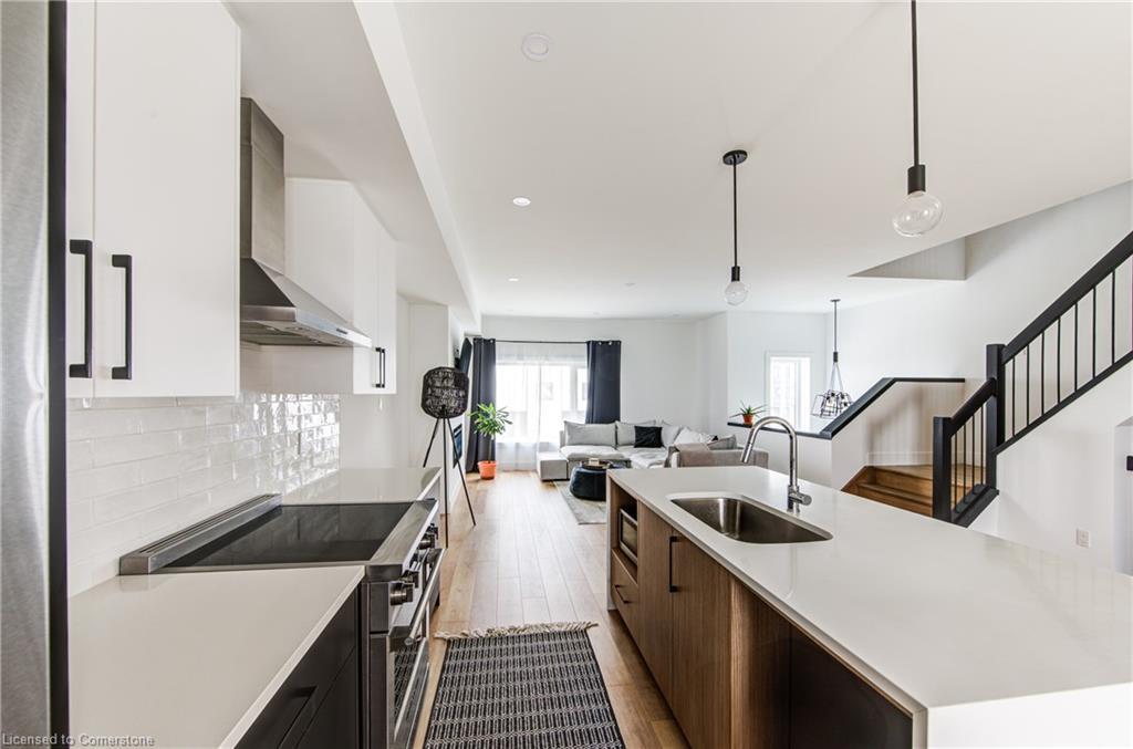 14-4222 Lismer Lane, London, ON - Indoor Photo Showing Kitchen With Upgraded Kitchen
