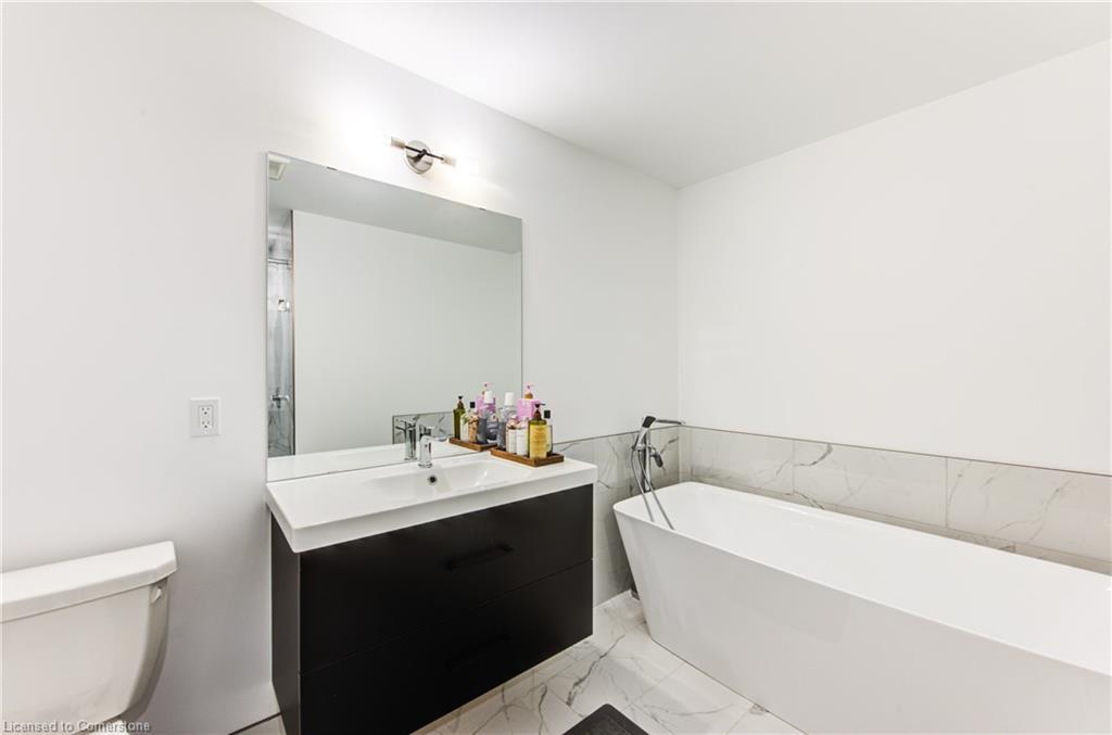 14-4222 Lismer Lane, London, ON - Indoor Photo Showing Bathroom