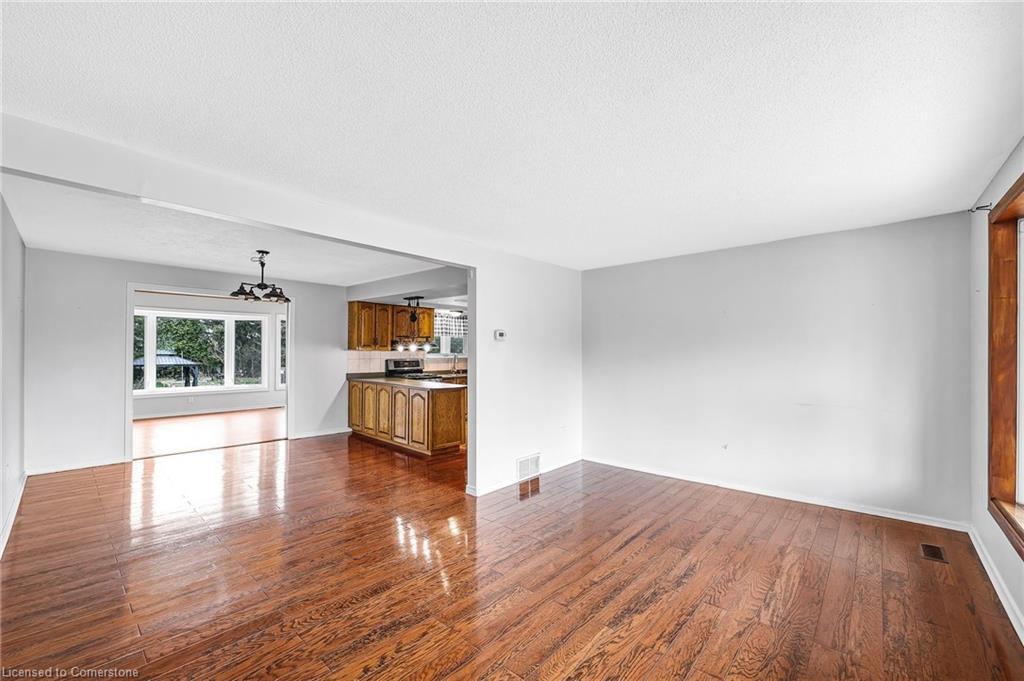 96 Elgin Street, Kawartha Lakes, ON - Indoor