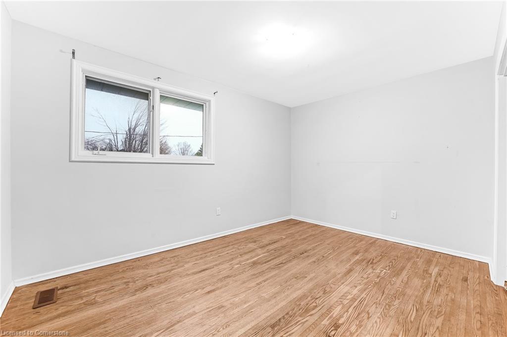 96 Elgin Street, Kawartha Lakes, ON - Indoor Photo Showing Other Room