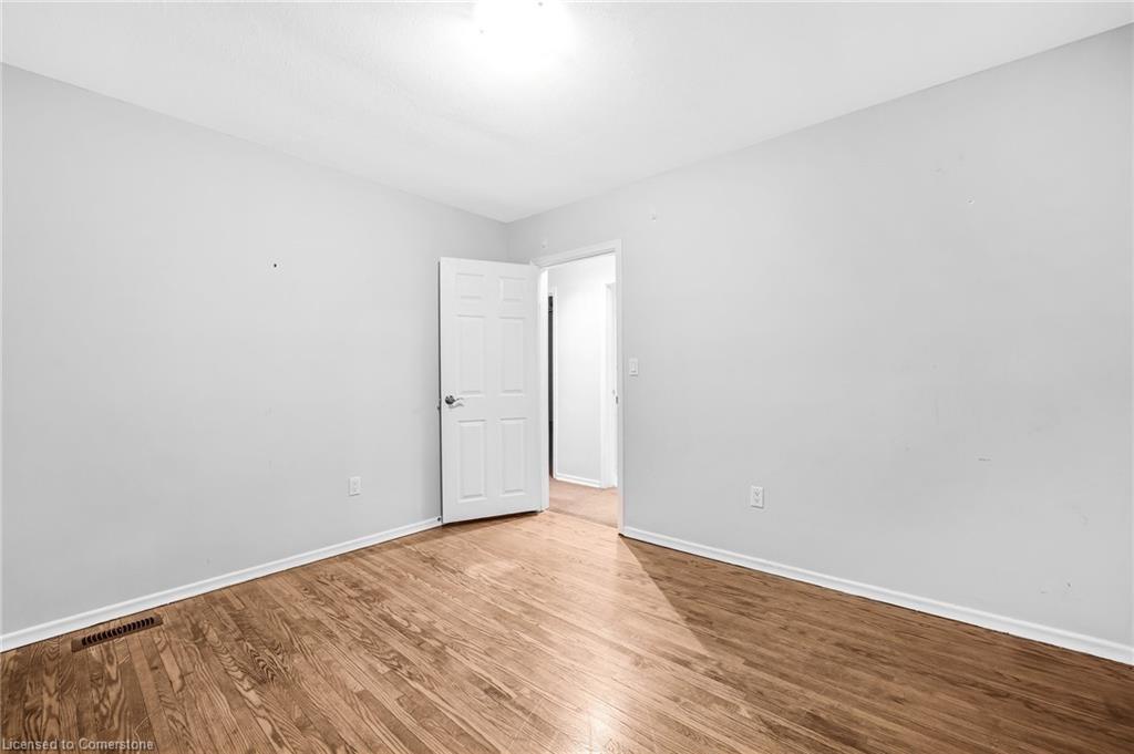96 Elgin Street, Kawartha Lakes, ON - Indoor Photo Showing Other Room