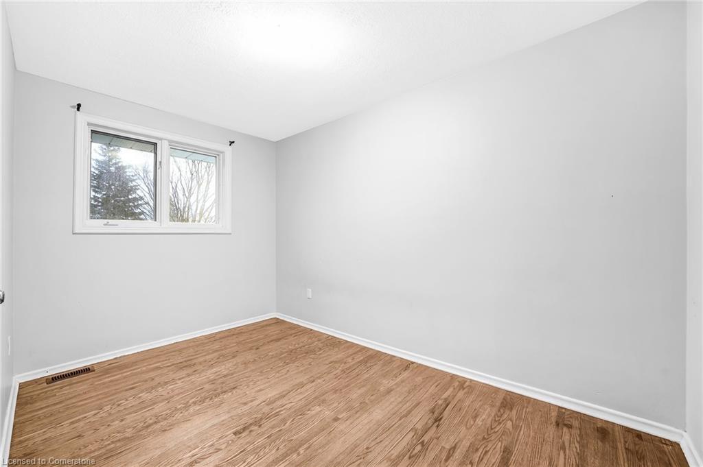 96 Elgin Street, Kawartha Lakes, ON - Indoor Photo Showing Other Room