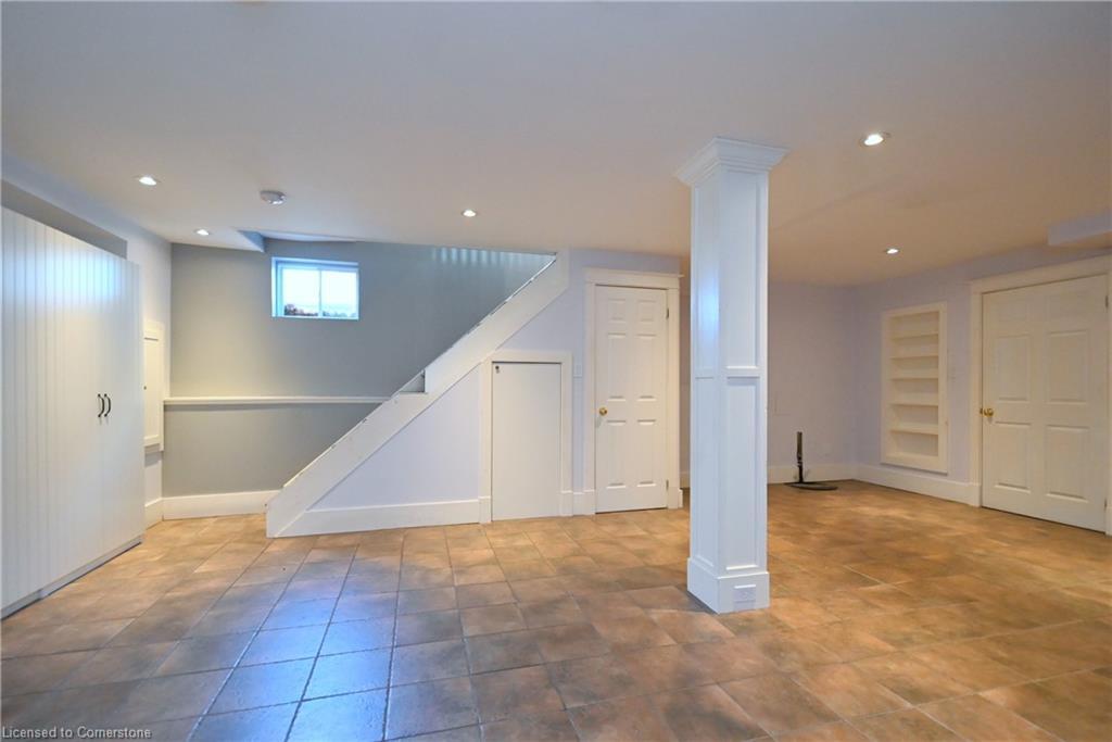 209 Allan Street, Oakville, ON - Indoor