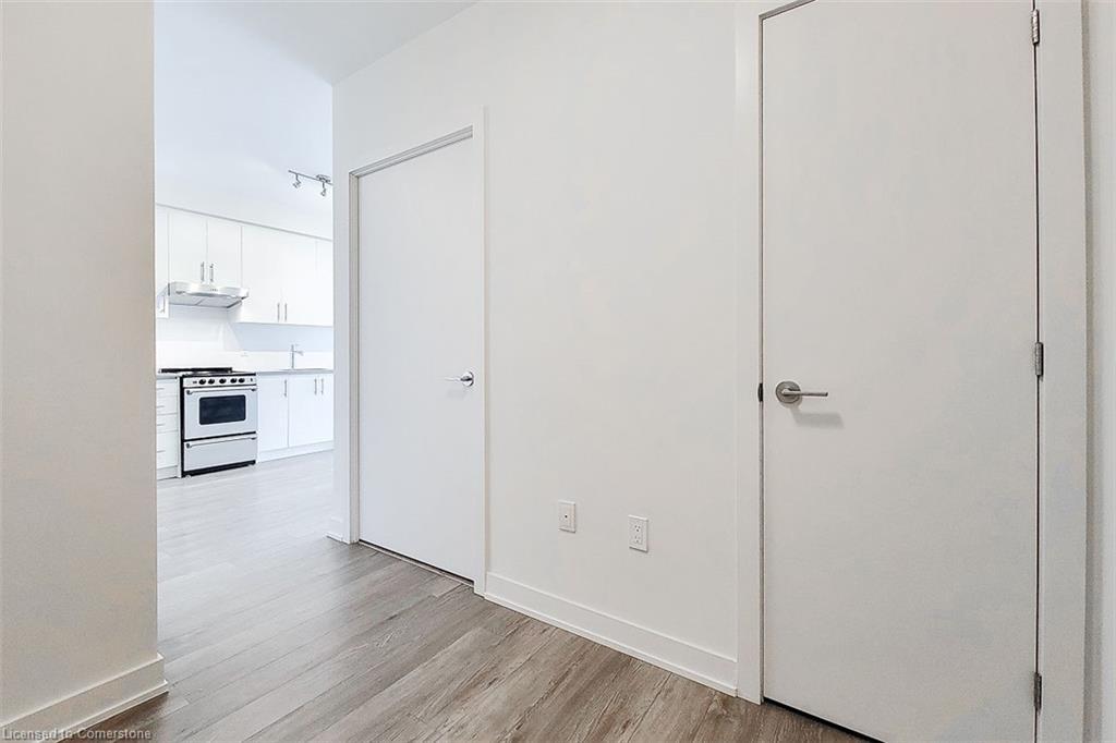 1119-212 King William Street, Hamilton, ON - Indoor