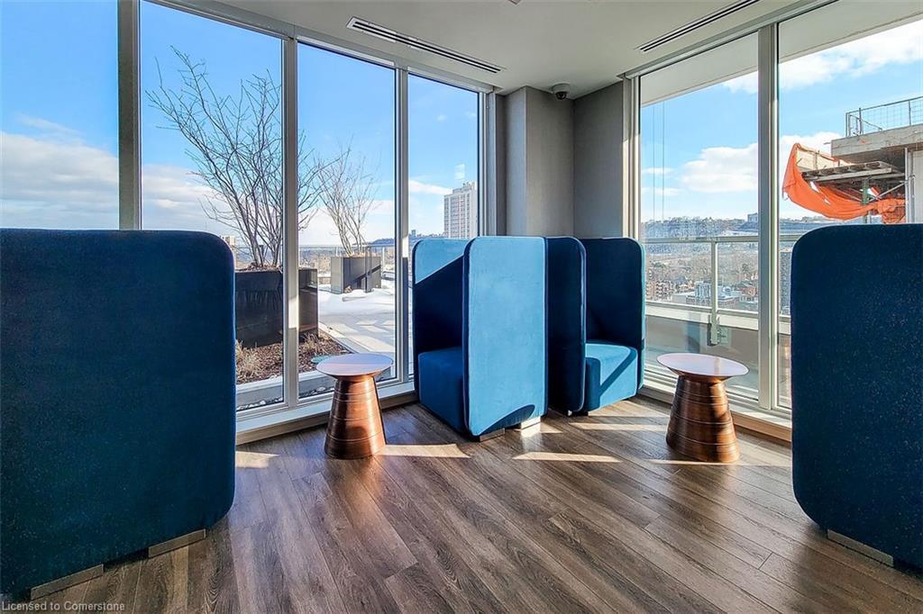 1119-212 King William Street, Hamilton, ON - Indoor