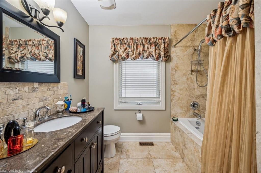 152 York Street, St. Catharines, ON - Indoor Photo Showing Bathroom