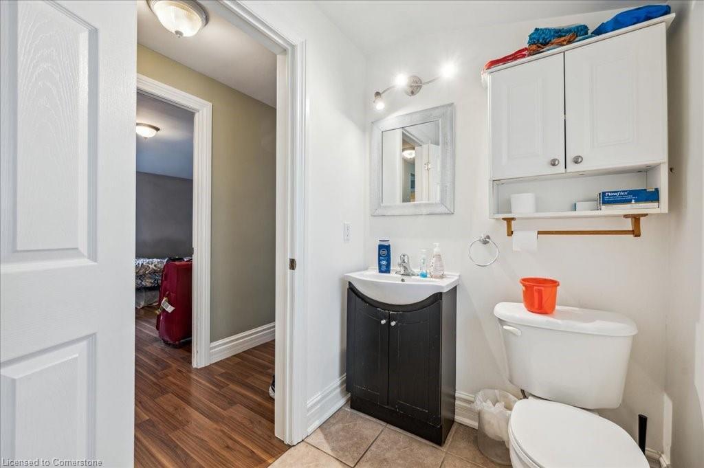 152 York Street, St. Catharines, ON - Indoor Photo Showing Bathroom