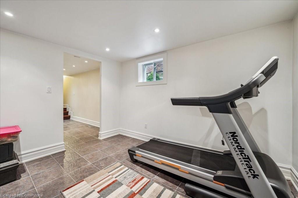 152 York Street, St. Catharines, ON - Indoor