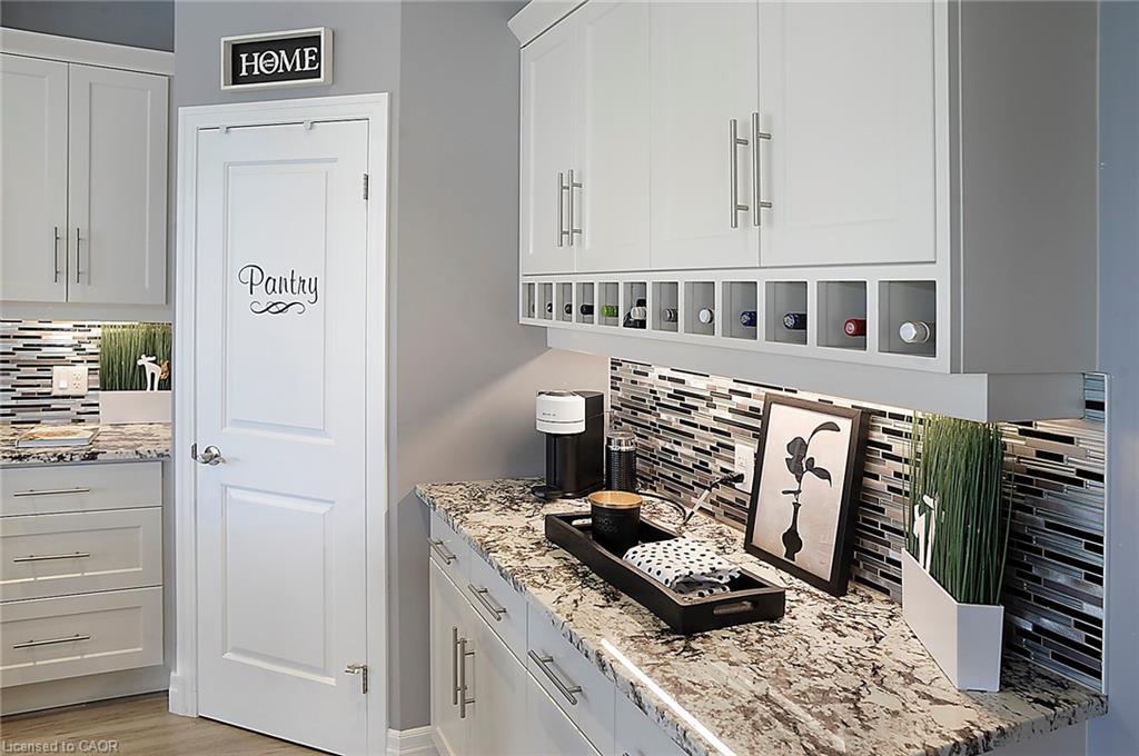 200 Juniper Street, Woodstock, ON - Indoor Photo Showing Kitchen