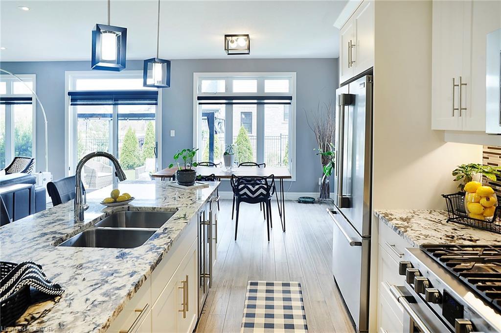 200 Juniper Street, Woodstock, ON - Indoor Photo Showing Kitchen With Double Sink With Upgraded Kitchen