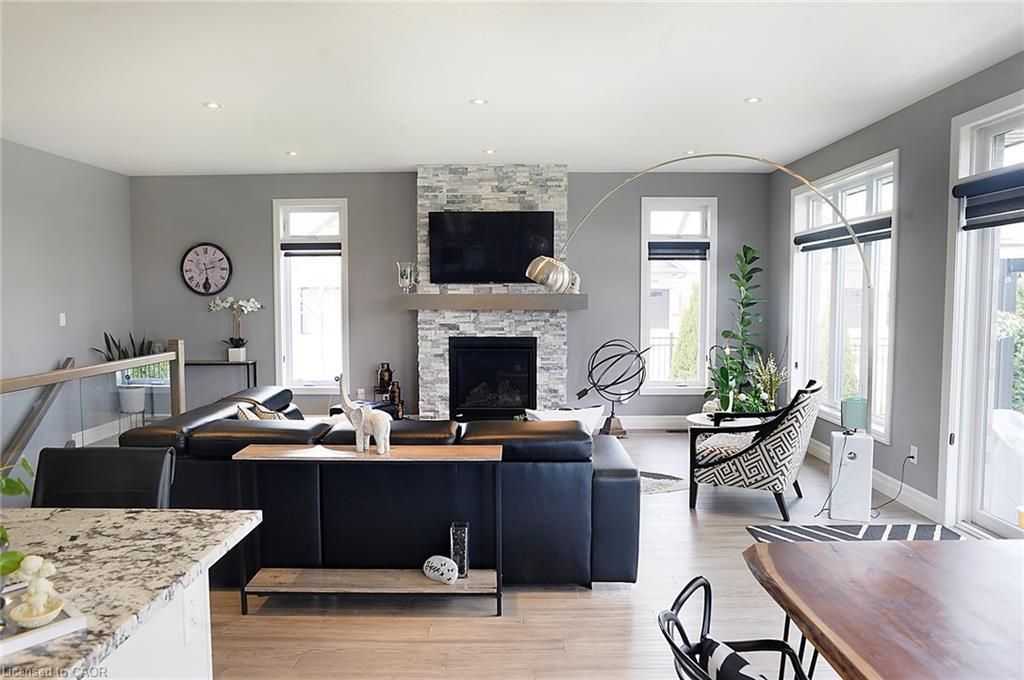 200 Juniper Street, Woodstock, ON - Indoor Photo Showing Living Room With Fireplace