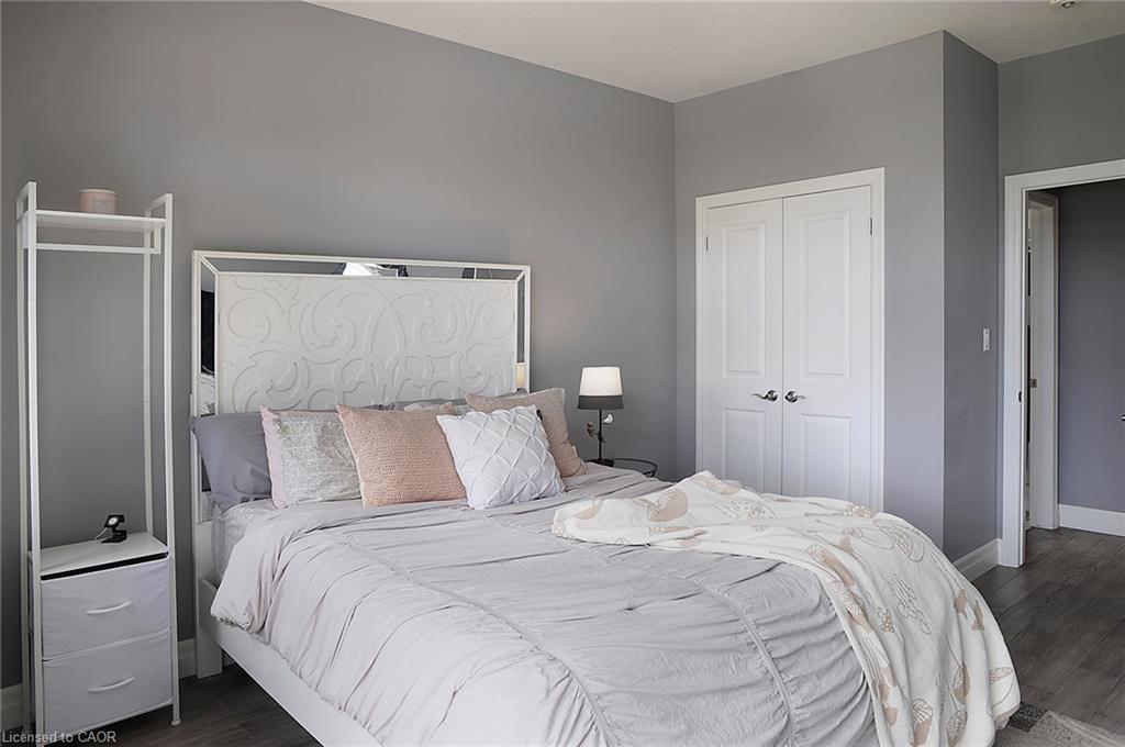 200 Juniper Street, Woodstock, ON - Indoor Photo Showing Bedroom