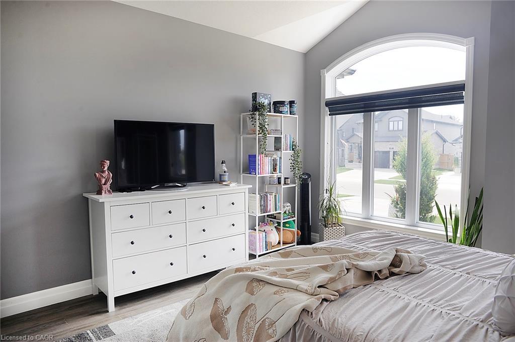 200 Juniper Street, Woodstock, ON - Indoor Photo Showing Bedroom