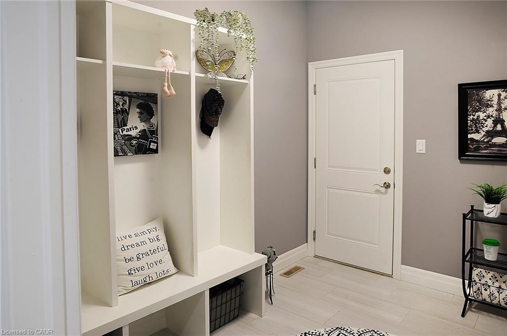 200 Juniper Street, Woodstock, ON - Indoor Photo Showing Other Room