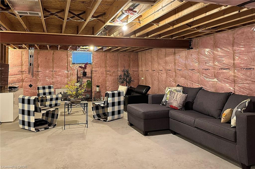200 Juniper Street, Woodstock, ON - Indoor Photo Showing Basement