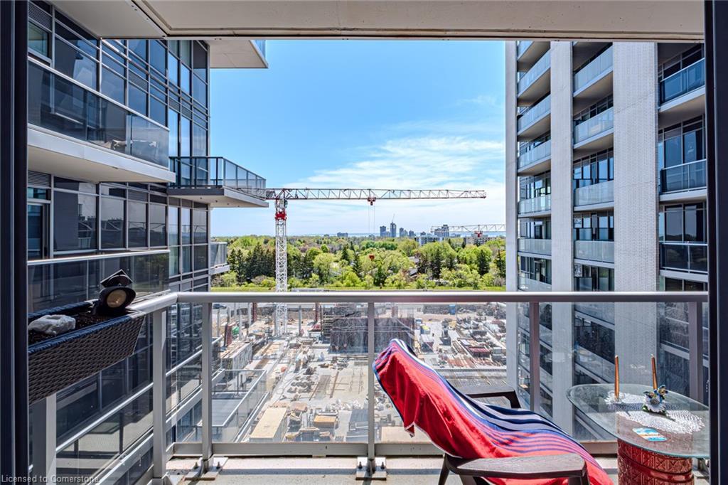 809-2093 Fairview Street, Burlington, ON - Outdoor With Exterior