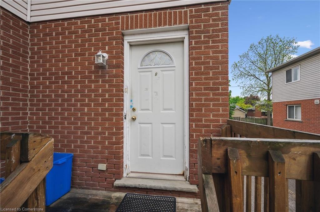 155 University Avenue E, Waterloo, ON