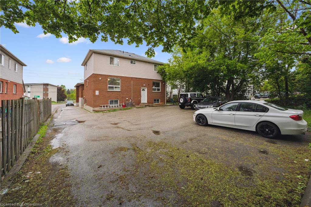 155 University Avenue E, Waterloo, ON